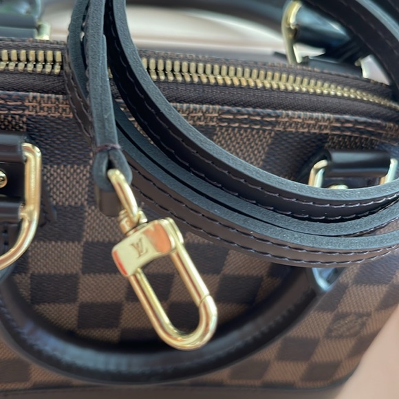 Louis Vuitton Alma bb - Picture 8 of 11